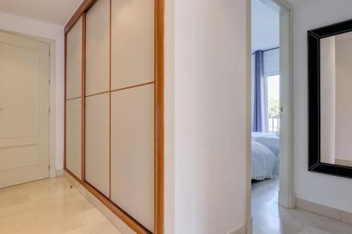 Apartamento Stunning Duplex 5 Minutes From Puerto Ban�s