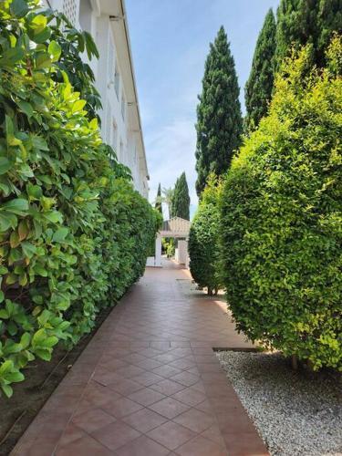 Apartamento Stunning Duplex 5 Minutes From Puerto Ban�s
