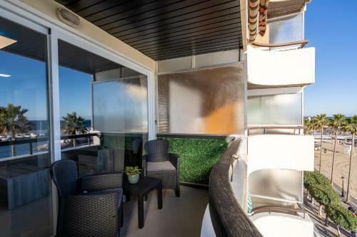 Apartamento Beachfront Studio With Stunning Sea Views