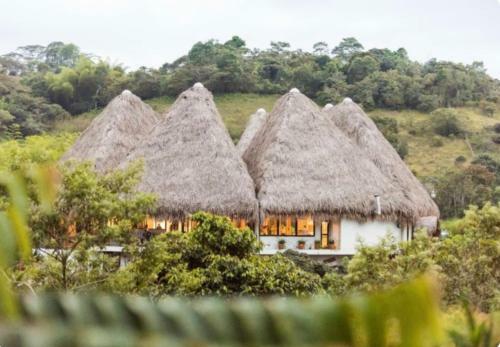 Hotel San Augustin - Suite With Mountain View - Colombia