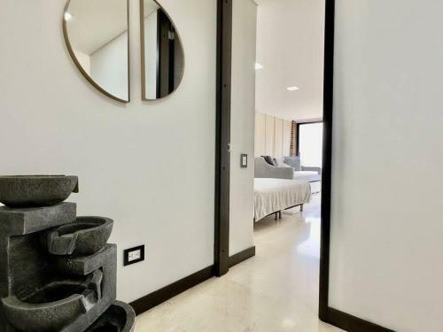 Apartamento 202 Family Haven In El Poblado: Spacious & Charming