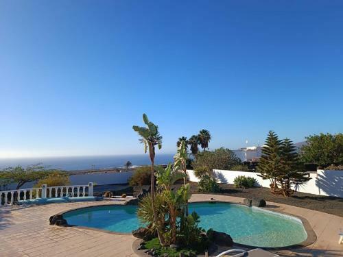 Wonderful Country Villa With Amazing Sea View