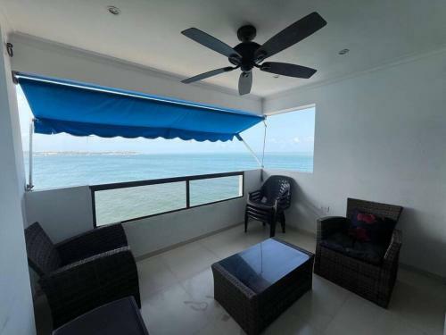 Apartamento Cozy Beachfront Apt Great Views
