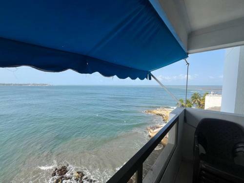 Apartamento Cozy Beachfront Apt Great Views