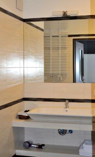 C&g Apartments Prestige