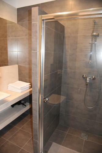 C&g Apartments Prestige