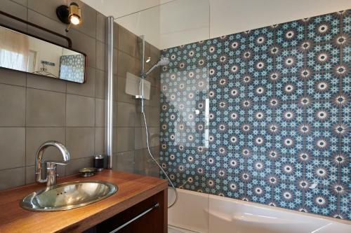 Hostal Maison Arbolateia