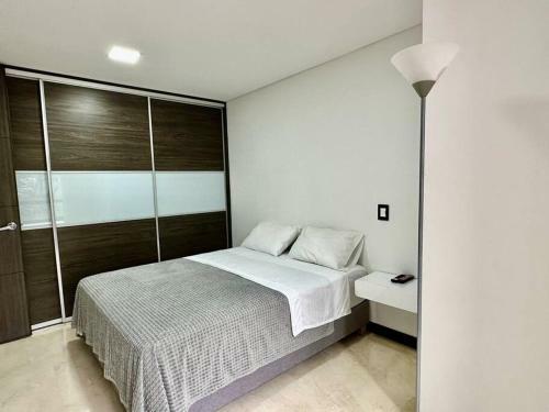 302 Spacious Apartment Nice View In El Poblado