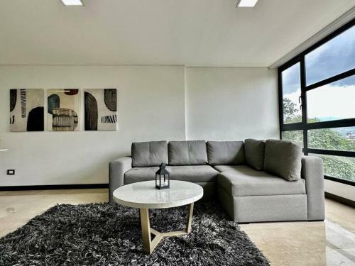 302 Spacious Apartment Nice View In El Poblado