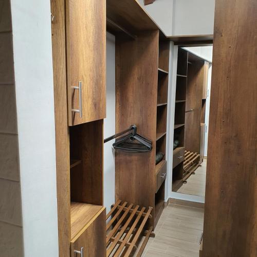 Apartamento Amoblado Barrio Primavera. Tranquilo Y C�modo