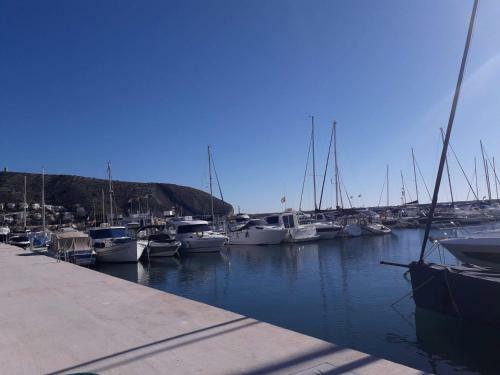 Apartamento En Moraira Con Piscina 100 M de La Playa