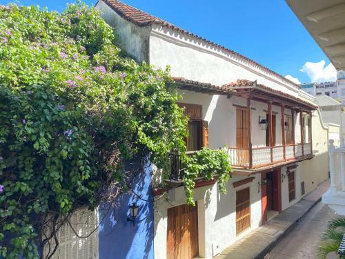 Apartment In The Walled City