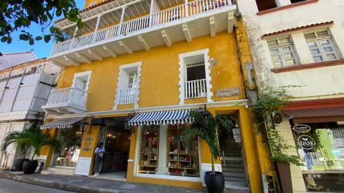 Apartment In The Walled City