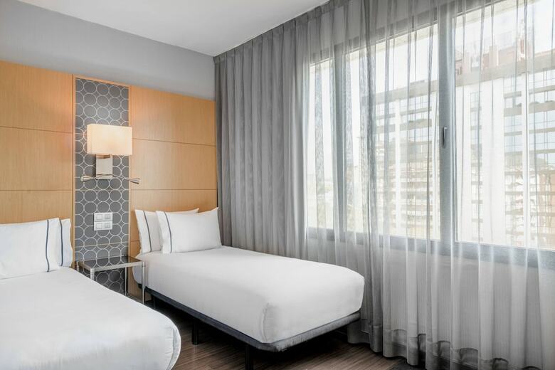 AC Hotel Victoria Suites By Marriott
