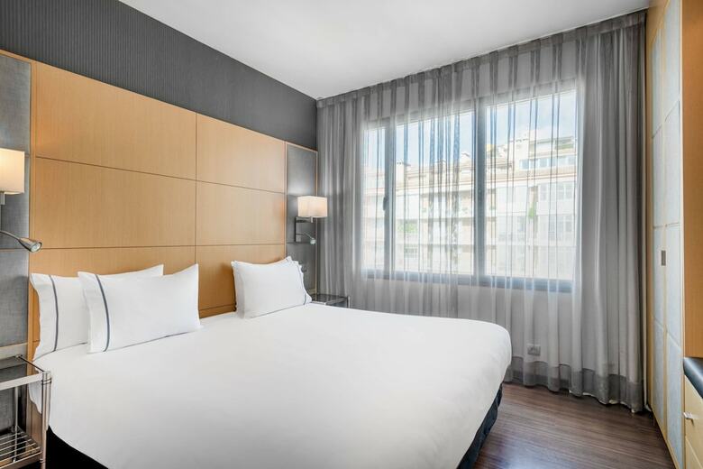 AC Hotel Victoria Suites By Marriott