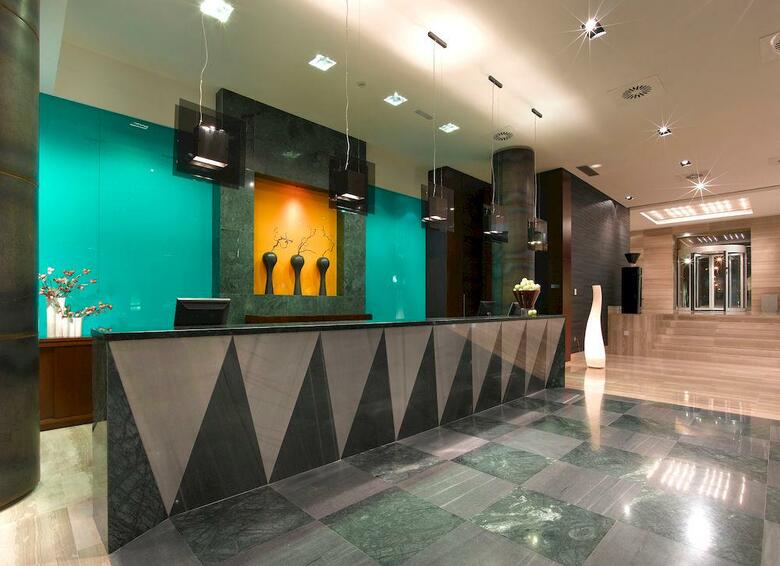 Hotel Maci� Real de La Alhambra