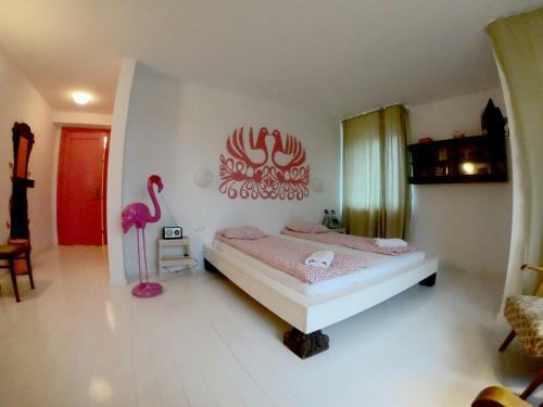 Hostal Lalala Arthotel & Wine Bar