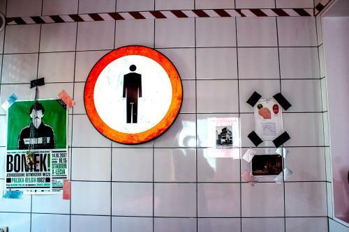 Hostal Lalala Arthotel & Wine Bar