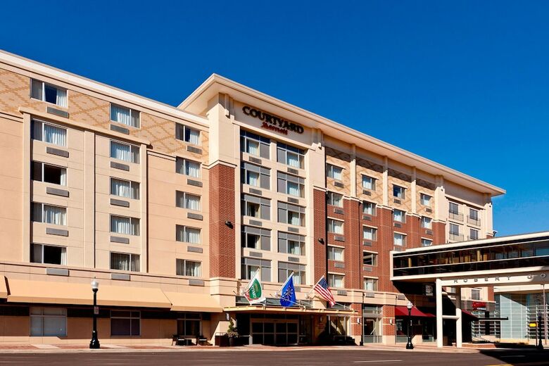 Hotel Courtyard Fort Wayne Downtown At Grand Wayne Convention Center