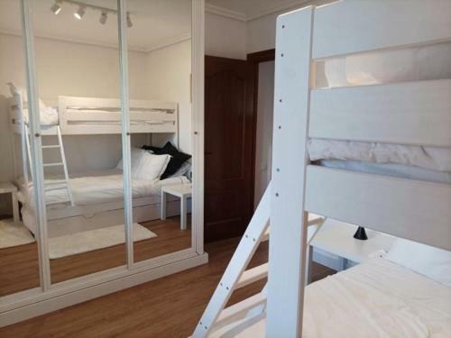 Apartamento Casa Con Jardin A 2 Min Playa, Garaje Privado
