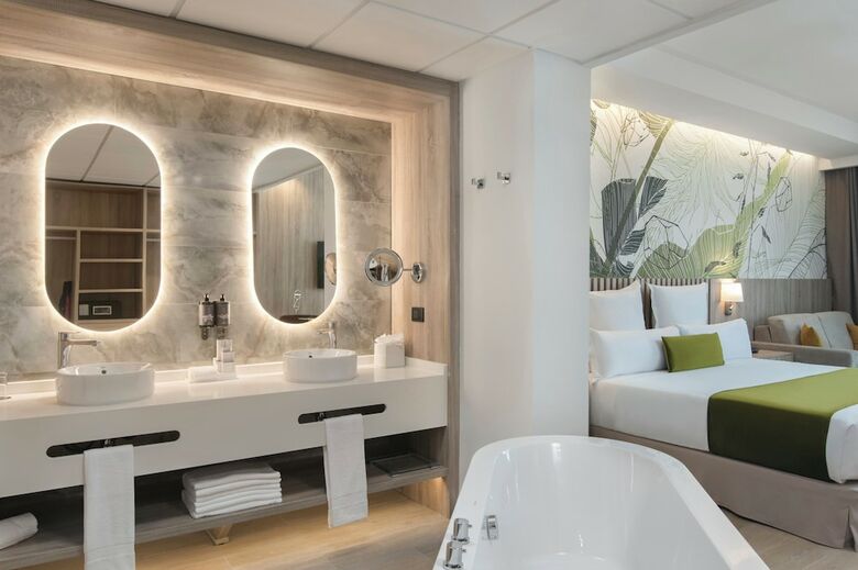 Hotel Serenade All Suites - Adults Only Resort