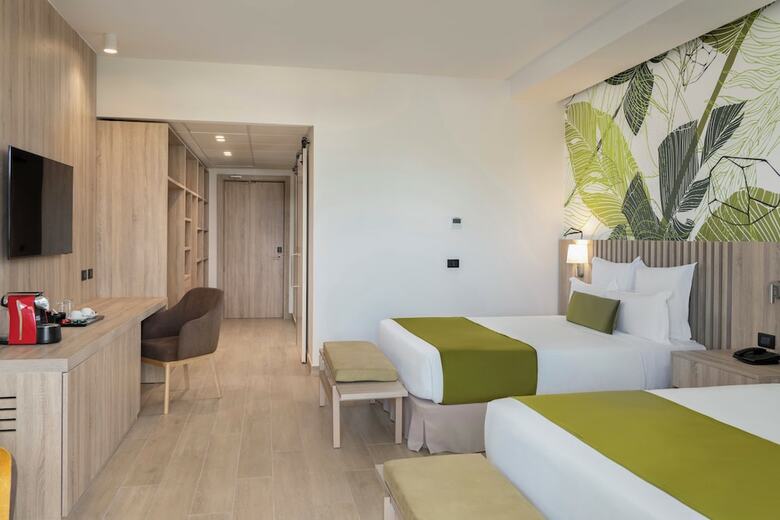 Hotel Serenade All Suites - Adults Only Resort