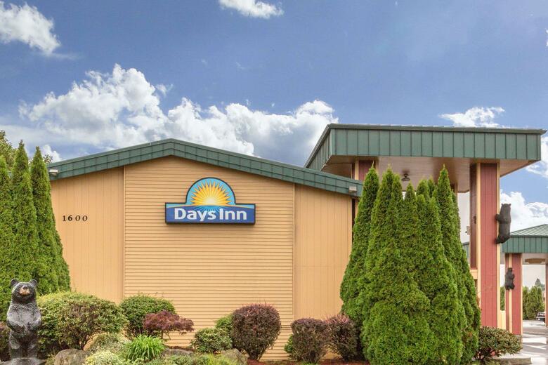 Motel Days Inn Black Bear
