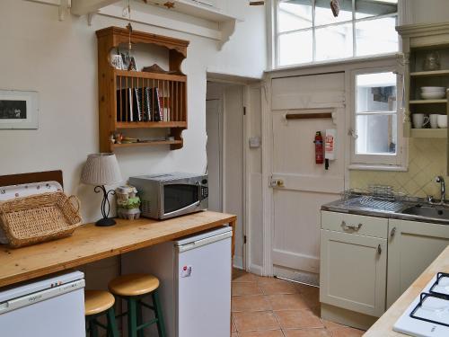 Shoelace Cottage