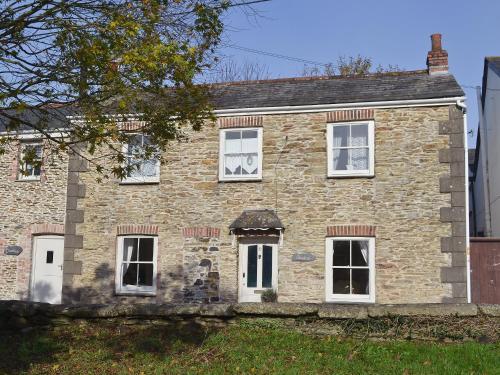 Shoelace Cottage