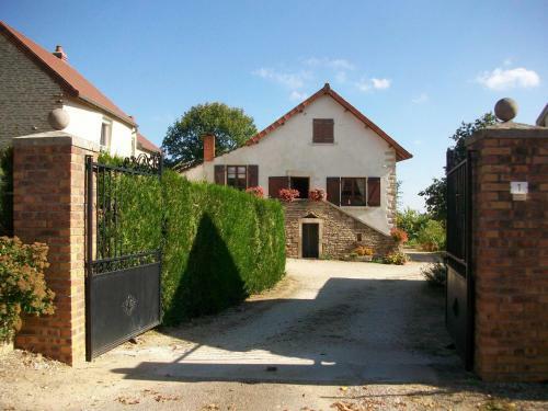 Holiday Home G�te Des Hautes C�tes De Beaune