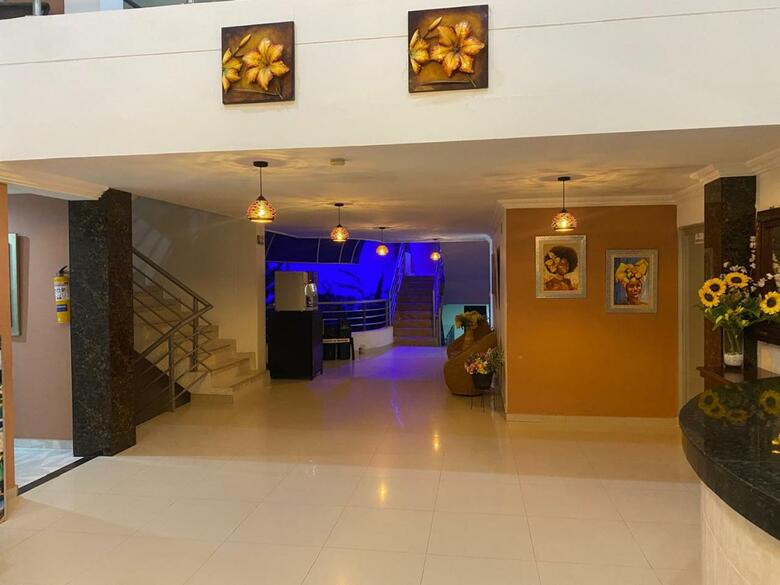Hotel Olas Marinas Inn