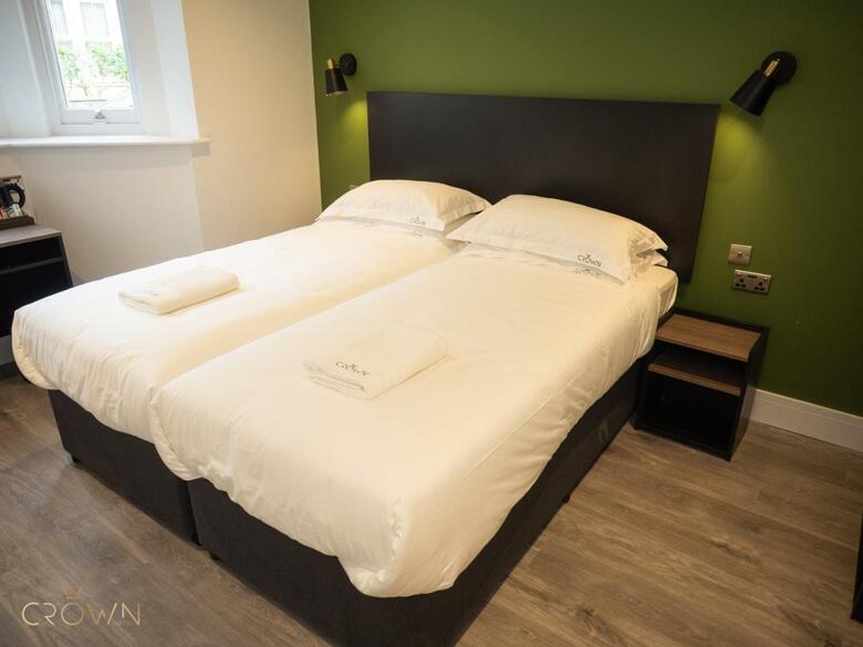 Crown Hotel