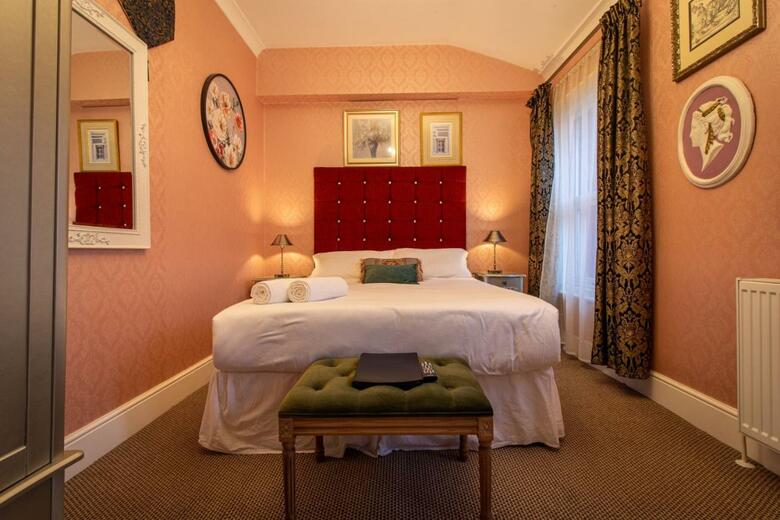 Hotel Rouge