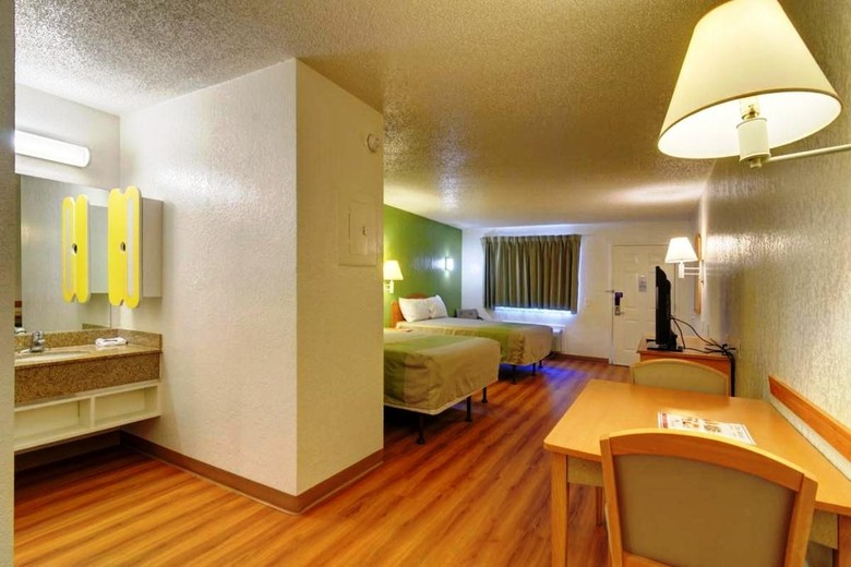 Motel 6 Destin