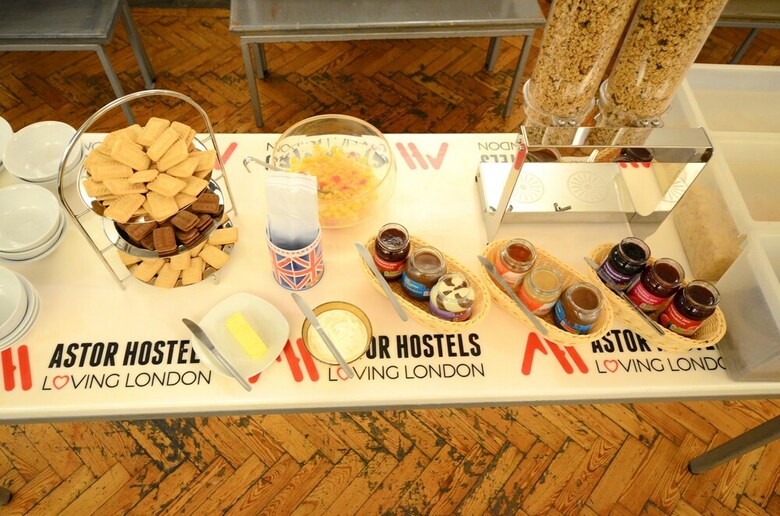 Hostal Astor Hyde Park Hostel - Adults Only