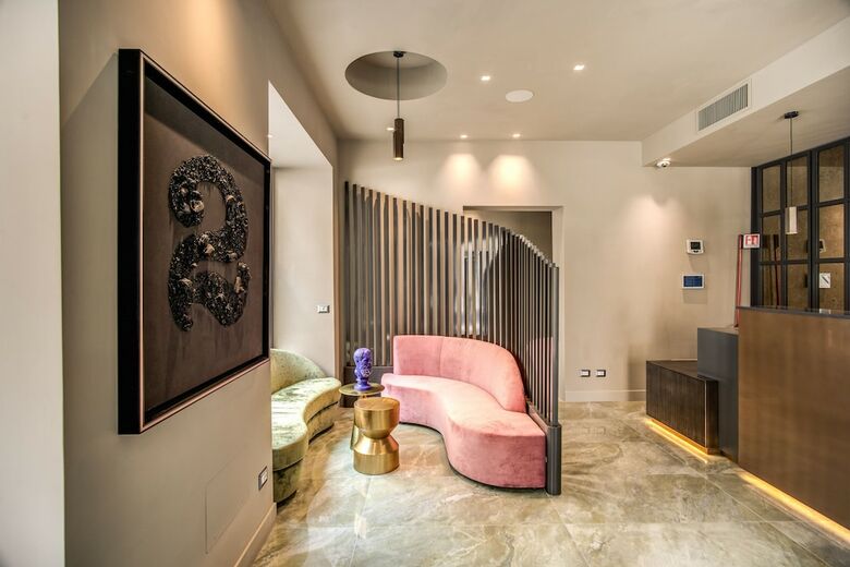 Hotel 77 Seventy-seven