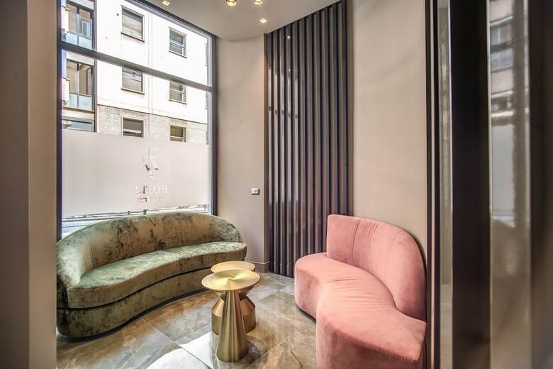 Hotel 77 Seventy-seven