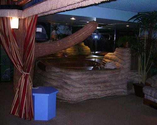Red Carpet Inn Fanta Suites Hotel