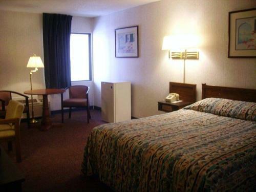 Red Carpet Inn Fanta Suites Hotel