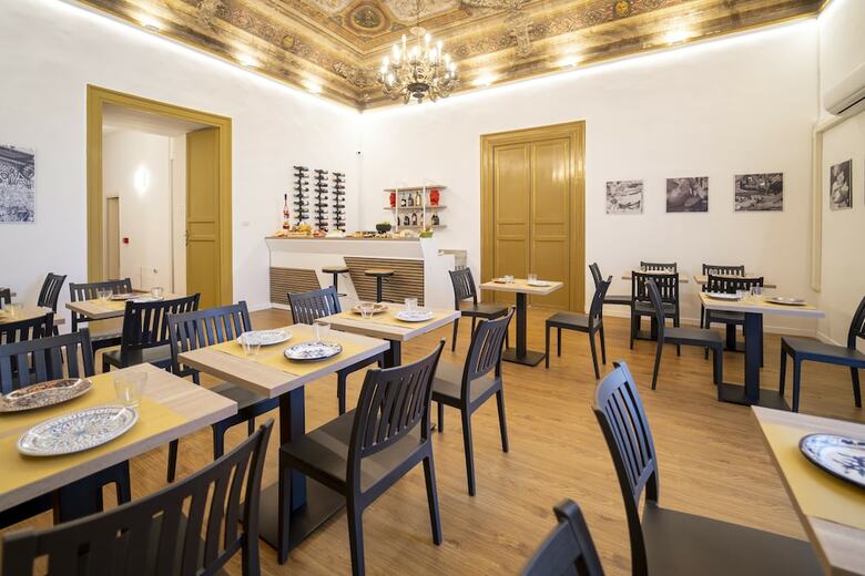 Ballar� Hotel