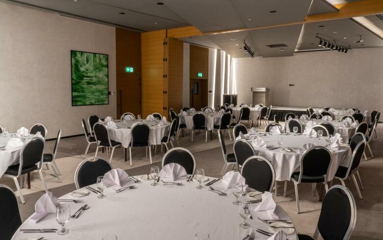 Al Khoory Courtyard Hotel