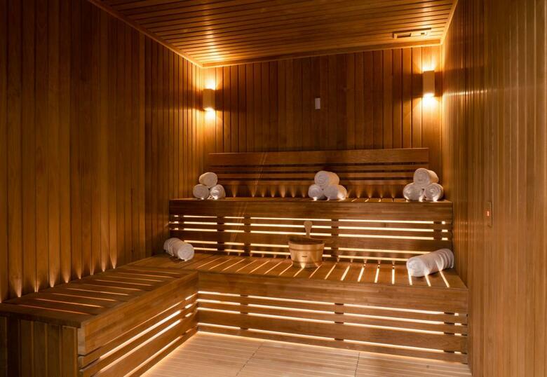 Al Khoory Courtyard Hotel
