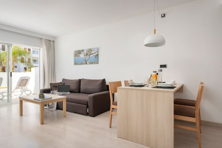Aparthotel Apartamentos Olive Beach