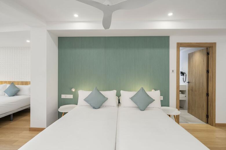 Hotel Odyssey Rooms
