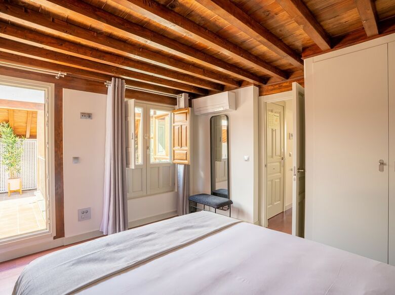 Aparthotel Limehome Granada Calle Mirasol