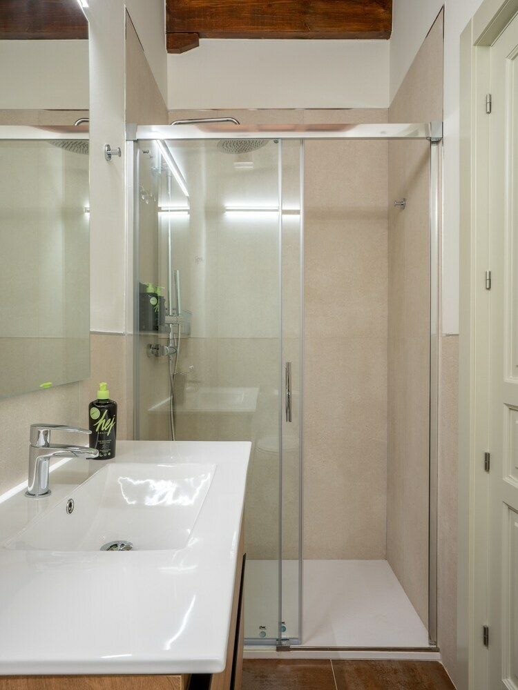 Aparthotel Limehome Granada Calle Mirasol