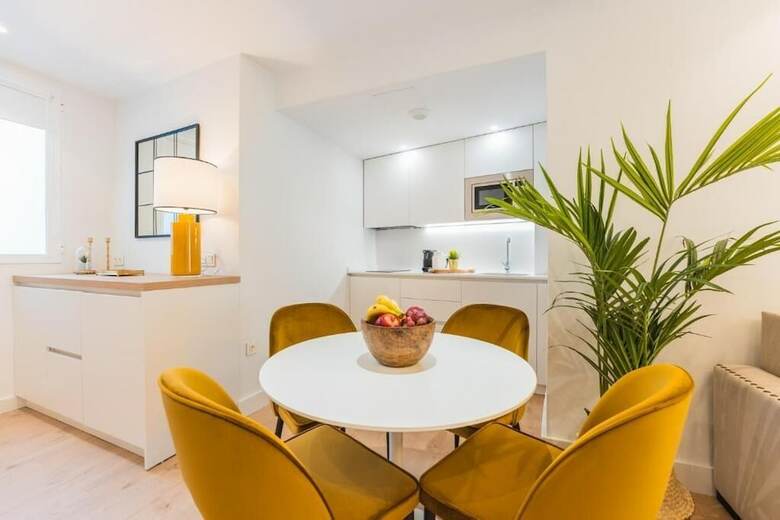 Hotel Debamb� Suites