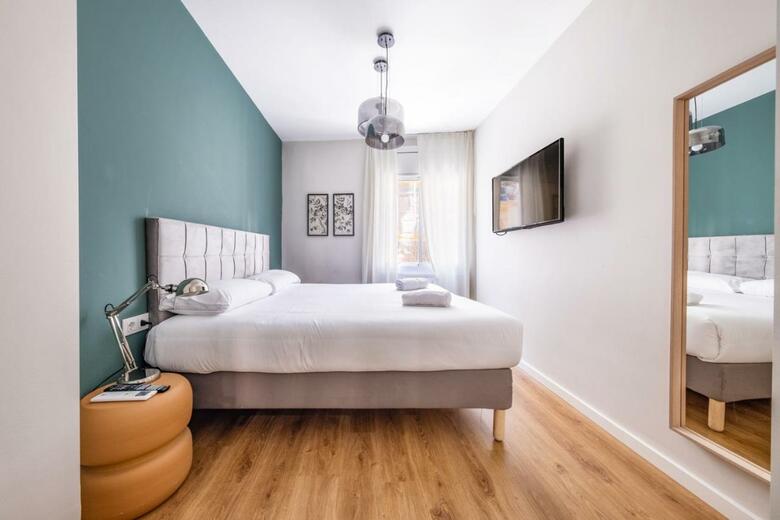Ainb Barcelona Sants Apartments