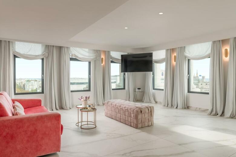45 Times Barcelona Hotel