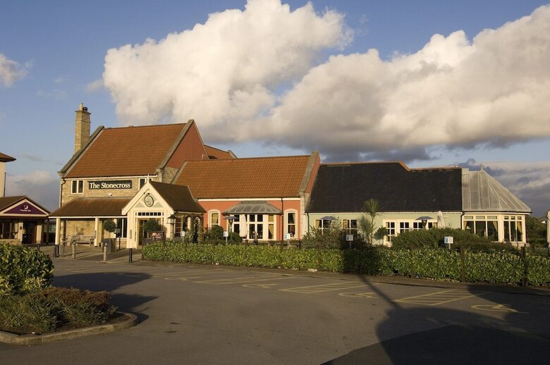 Hotel Premier Inn Haydock Park/m6 J23